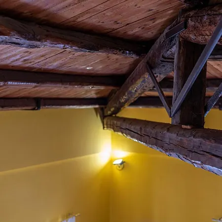 Vicere' Maqueda Pensión